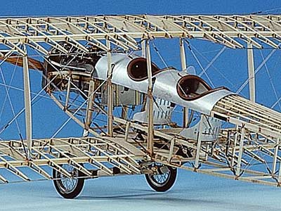 Биплан Curtiss JN-4D Jenny масштаб 1:16